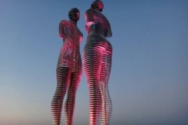 Памятник Али и Нино